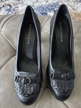 Apostrophe Size 7.5 Black Leather Buckle Pumps
